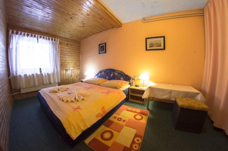 מקוב Hotel Fran מראה חיצוני תמונה
